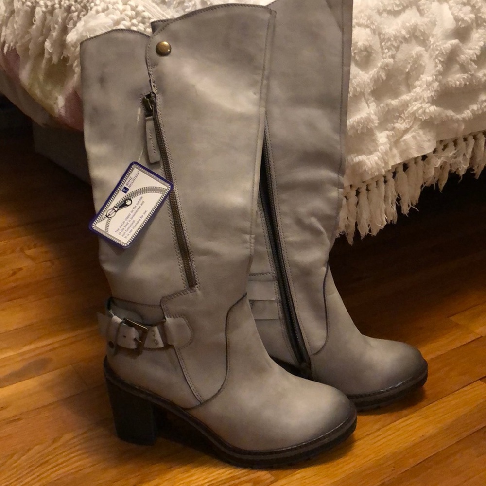 White Mountain new boots, size 8